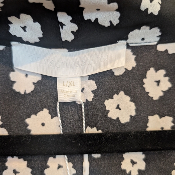 Adyson Parker Black and White Floral Kimono Blouse - Picture 4 of 7